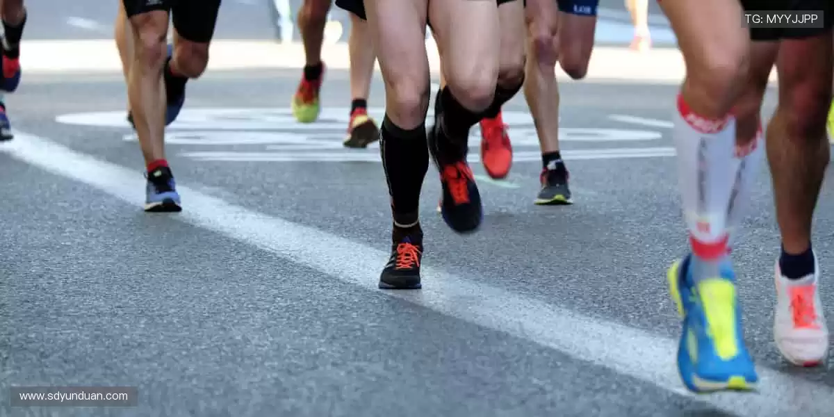 「从草根到巅峰，每一份坚持都值得被记录！📸上传你的故事，赢取专属奖励！」